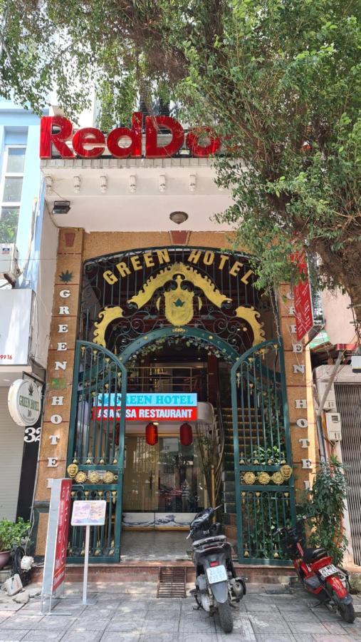 Green Hotel Near Lotte Center Ханой Экстерьер фото